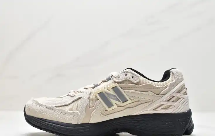 hype New Balance Sneakers