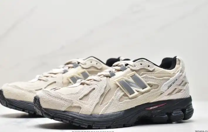 hype New Balance Sneakers