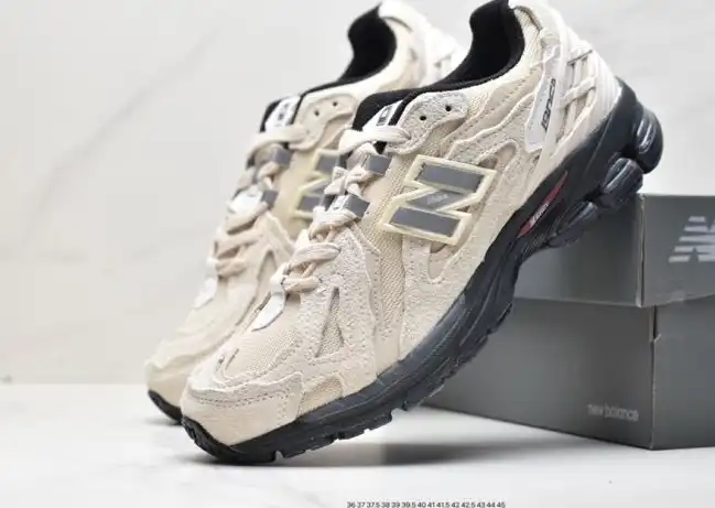 hype New Balance Sneakers