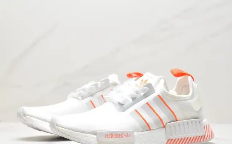 hype Adidas Sneakers