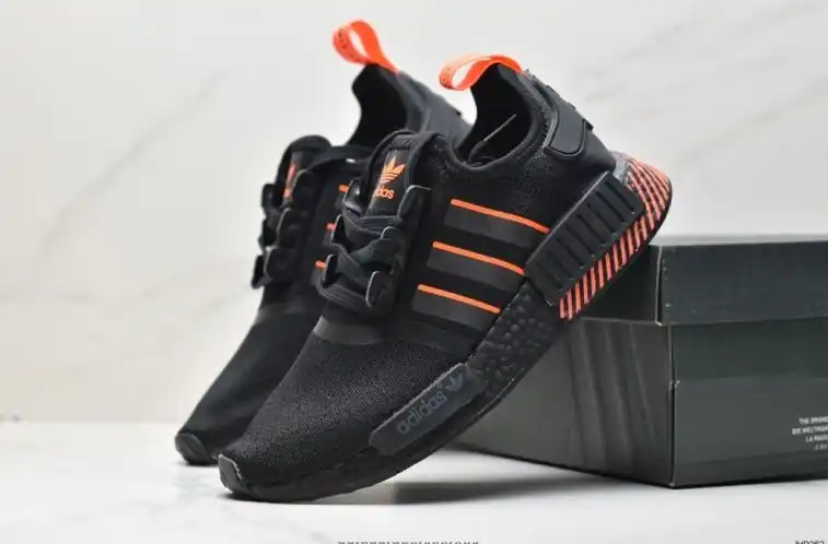 hype Adidas Sneakers