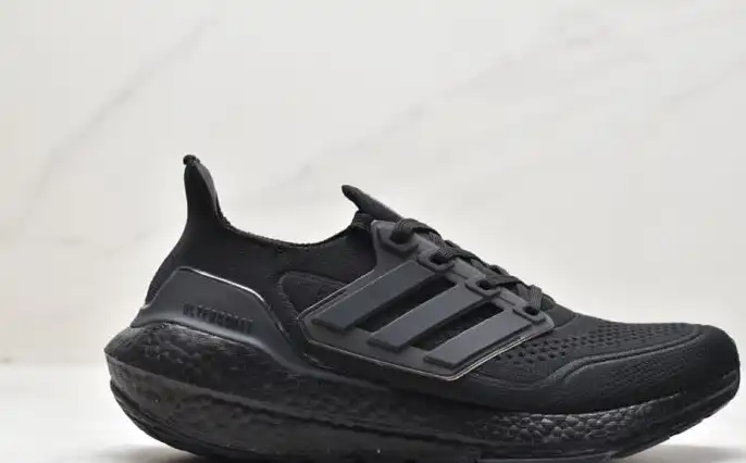 hype Adidas Sneakers