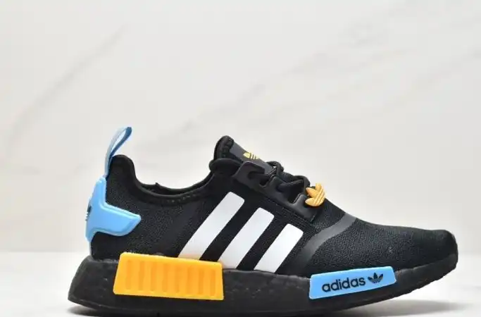 hype Adidas Sneakers