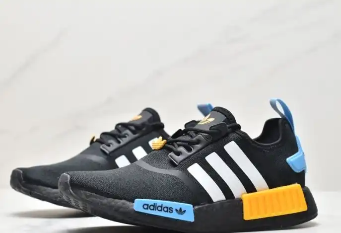 hype Adidas Sneakers