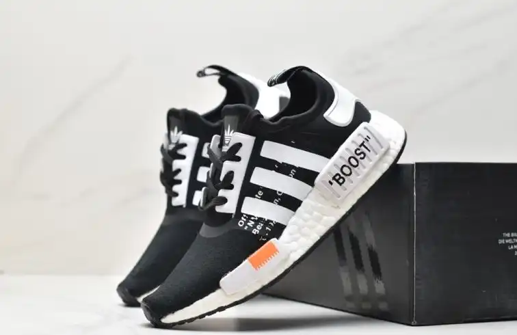 hype Adidas Sneakers