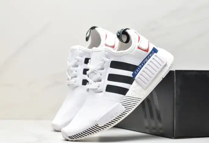 hype Adidas Sneakers