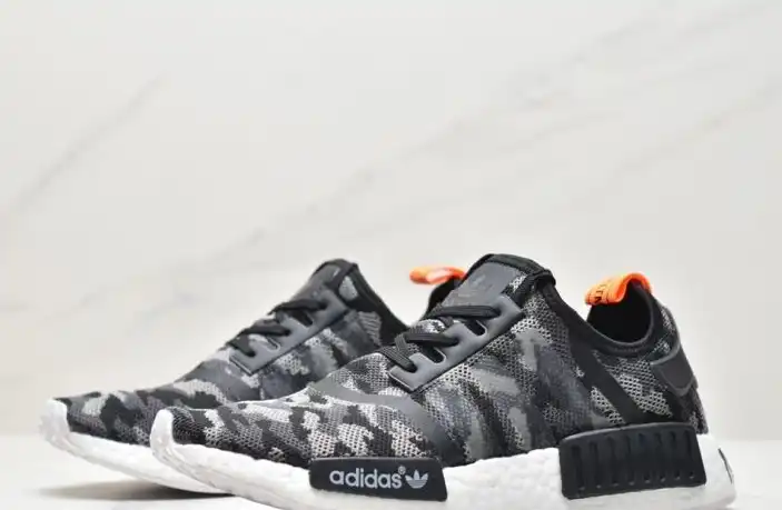 hype Adidas Sneakers