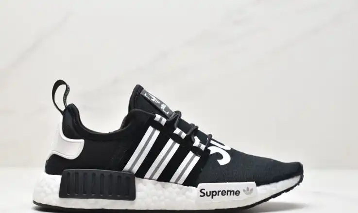 hype Adidas Sneakers