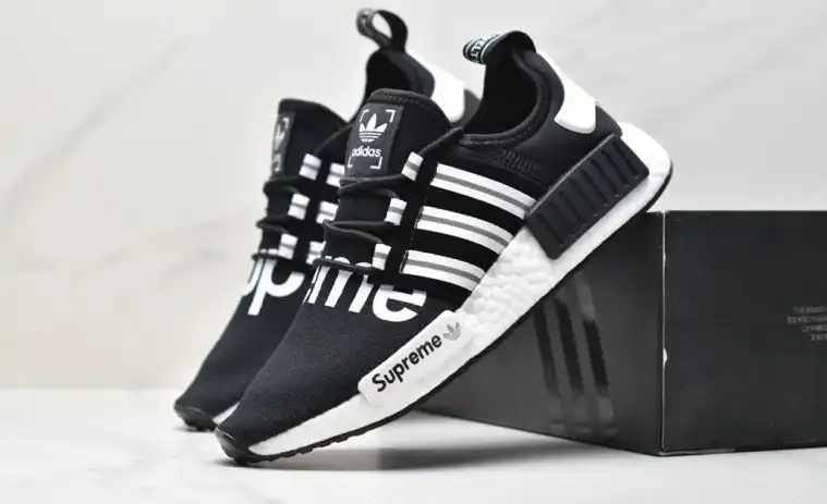 hype Adidas Sneakers