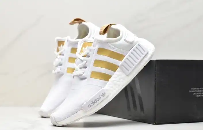 hype Adidas Sneakers