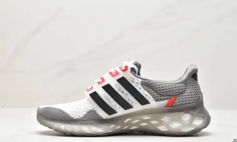 hype Adidas Sneakers