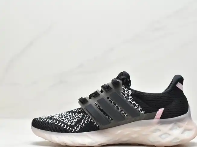 hype Adidas Sneakers