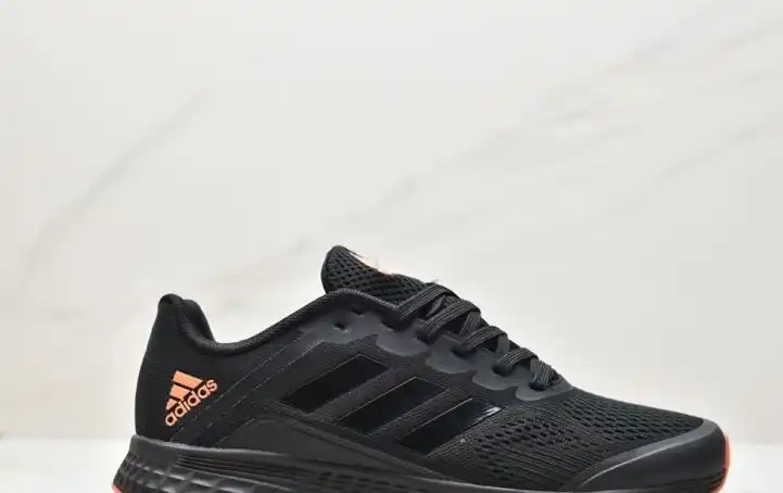 hype Adidas Sneakers