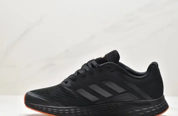 hype Adidas Sneakers