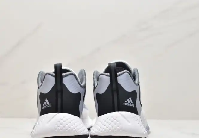 hype Adidas Sneakers