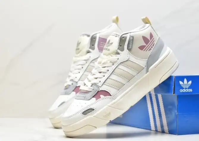 hype Adidas Sneakers