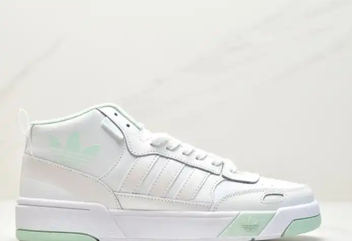 hype Adidas Sneakers