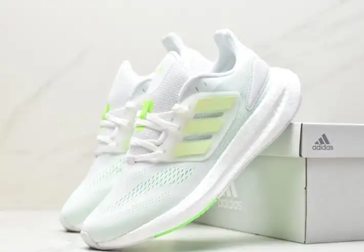 hype Adidas Sneakers