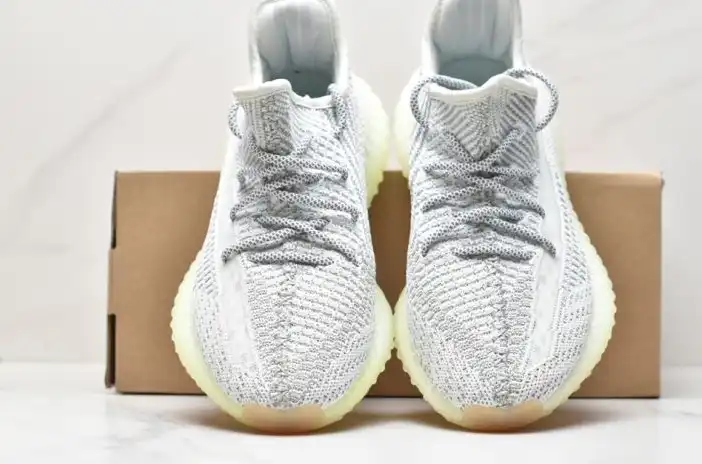 hype Adidas Yeezy Boost