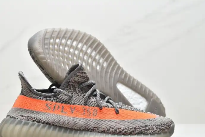 hype Adidas Yeezy Boost