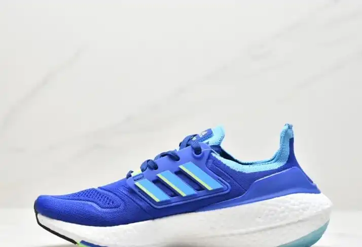 hype Adidas Sneakers