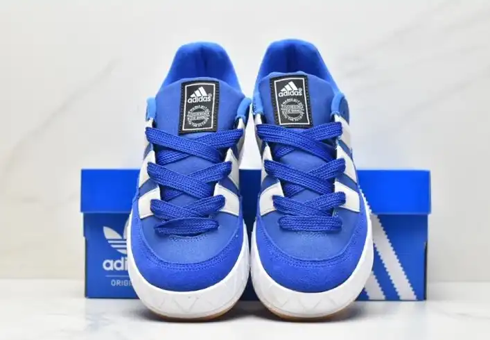 hype Adidas Sneakers