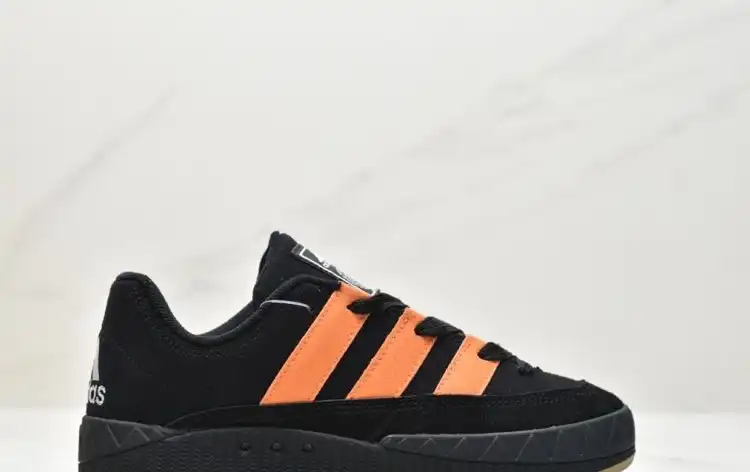 hype Adidas Sneakers