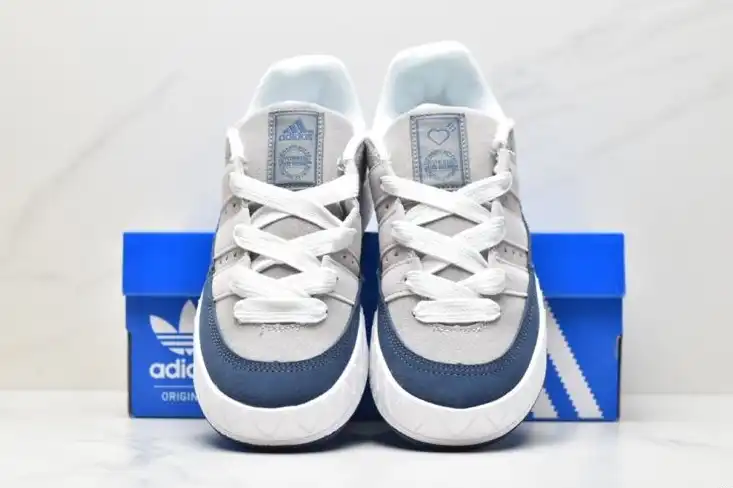 hype Adidas Sneakers