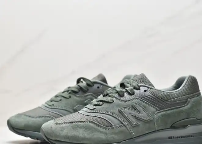 hype New Balance Sneakers