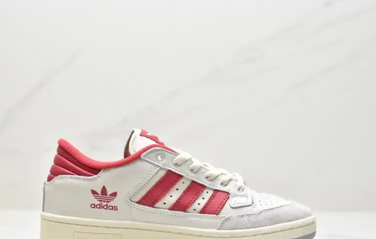 hype Adidas Sneakers