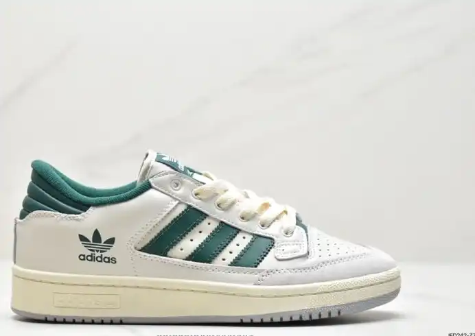 hype Adidas Sneakers