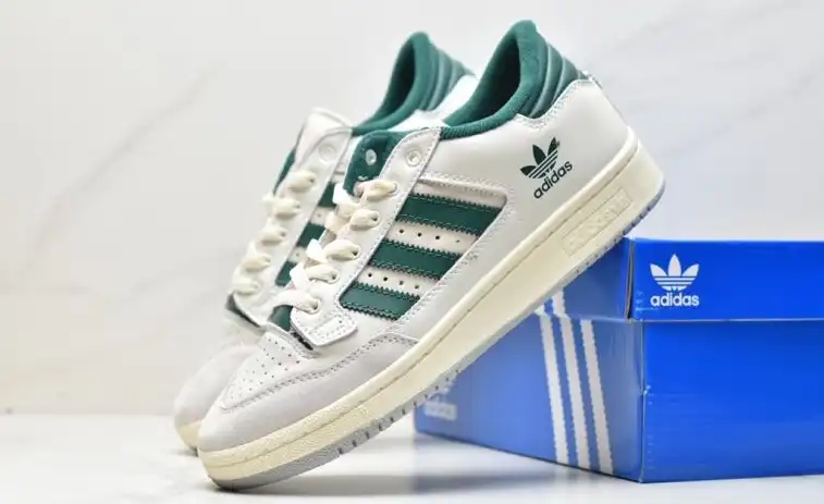 hype Adidas Sneakers