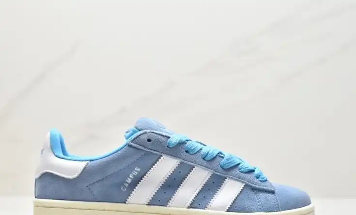 hype Adidas Sneakers