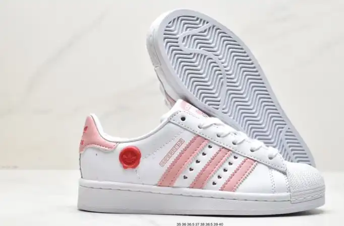 hype Adidas Sneakers