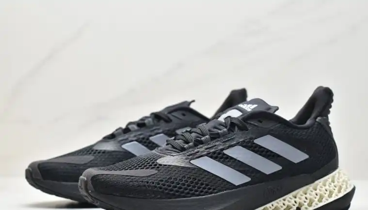 hype Adidas Sneakers