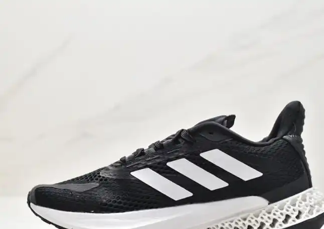 hype Adidas Sneakers