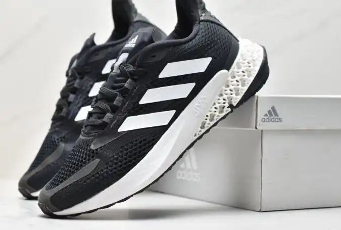 hype Adidas Sneakers