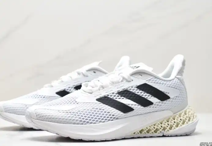 hype Adidas Sneakers