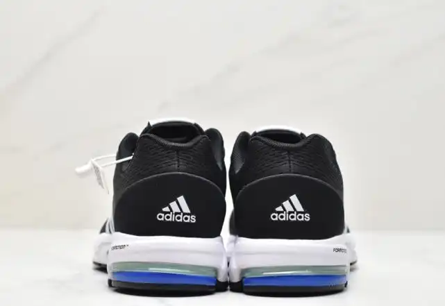 hype Adidas Sneakers