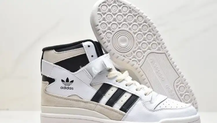 hype Adidas Sneakers