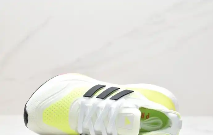 hype Adidas Sneakers