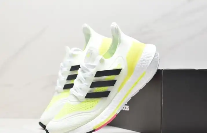 hype Adidas Sneakers