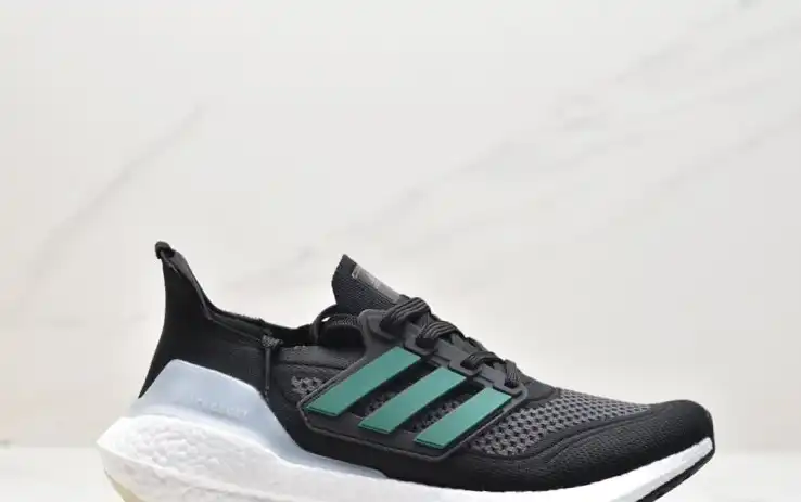 hype Adidas Sneakers