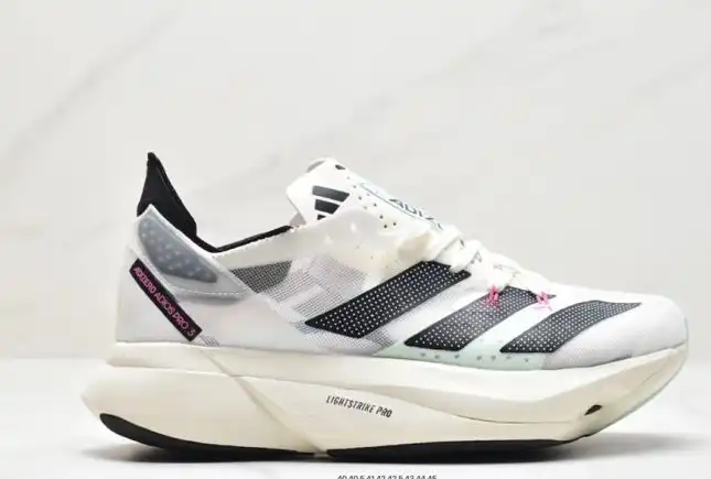 hype Adidas Sneakers