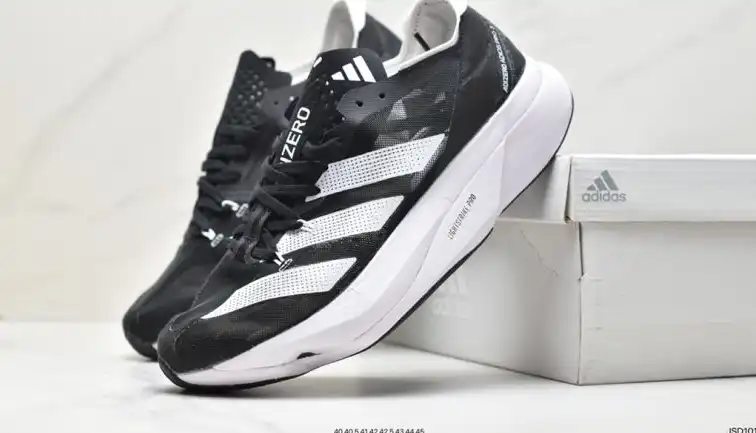 hype Adidas Sneakers