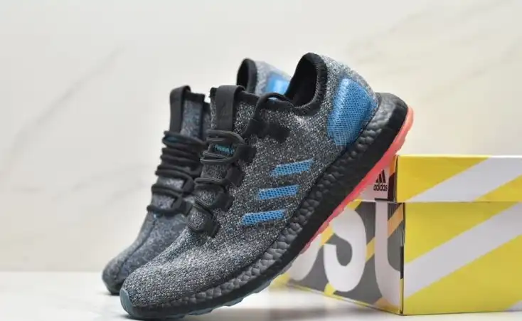 hype Adidas Sneakers