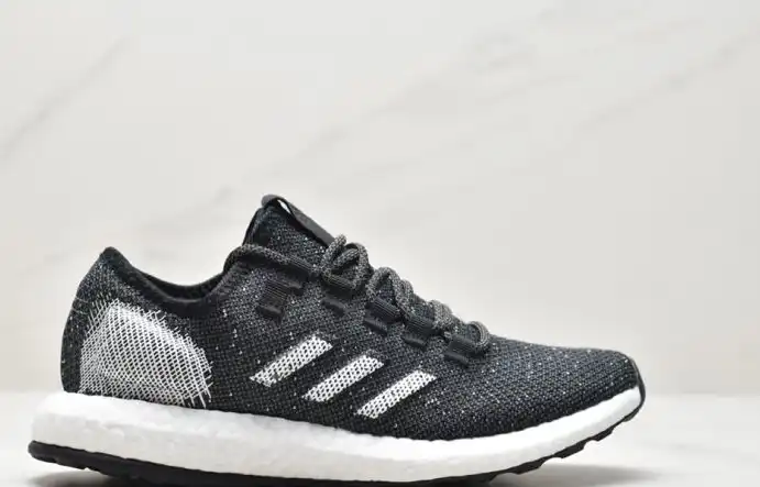 hype Adidas Sneakers