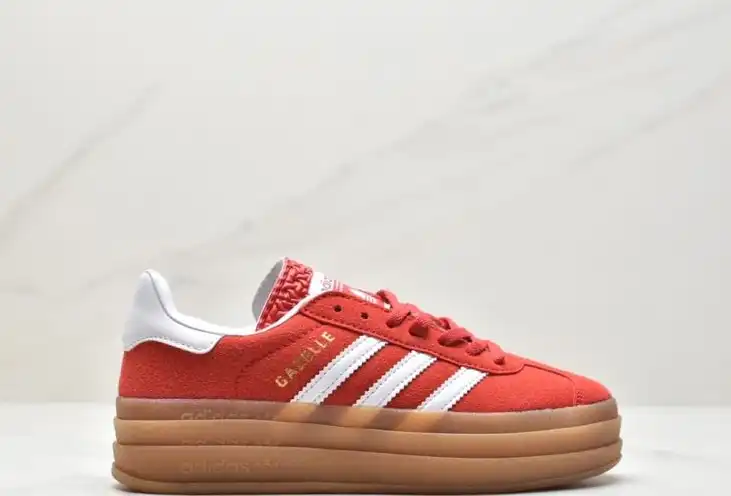 hype Adidas Sneakers