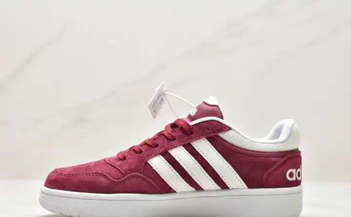 hype Adidas Sneakers