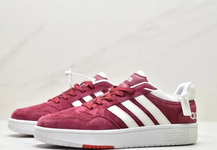 hype Adidas Sneakers